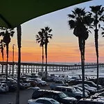 Spring Break 2 Blocks To Beach Pier Newport Ave